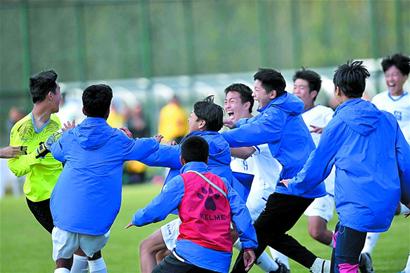 比萨vs克雷莫内塞：夸德拉多、恩佐拉首发，瓦尔迪、米卡伊尔-法耶出战（比萨PK克雷莫内塞：夸德拉多、恩佐拉担纲首发，瓦尔迪、米卡伊尔-法耶亮相）