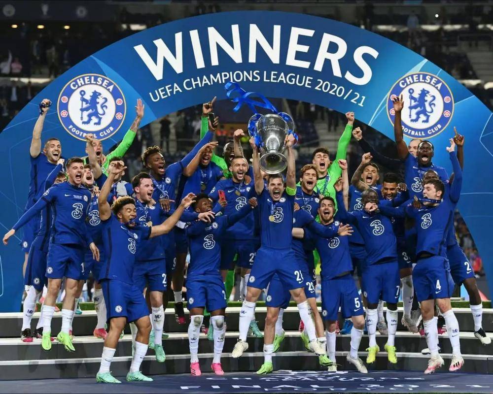 欧文快攻完成压哨上篮（欧文快攻读秒上篮得手）