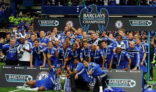 梅西世界波破门 帮助球队全取三分（梅西远射建功 助球队拿下三分）