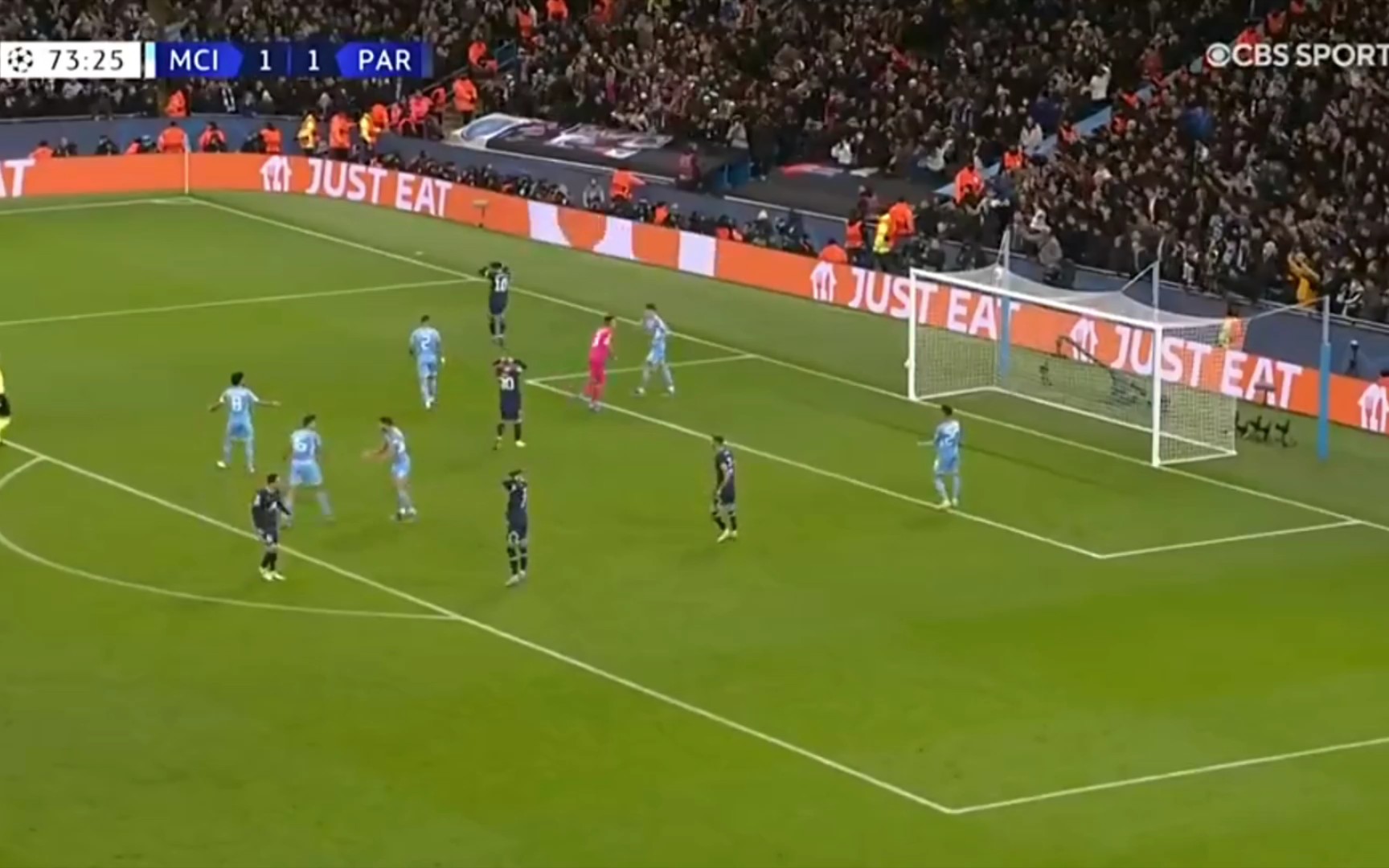 赵鹏：邵佳一人品很不错且性价比高，不行再归化两三个外援（赵鹏谈邵佳一：人品过硬、性价比高；若效果不佳再考虑归化两三名外援）