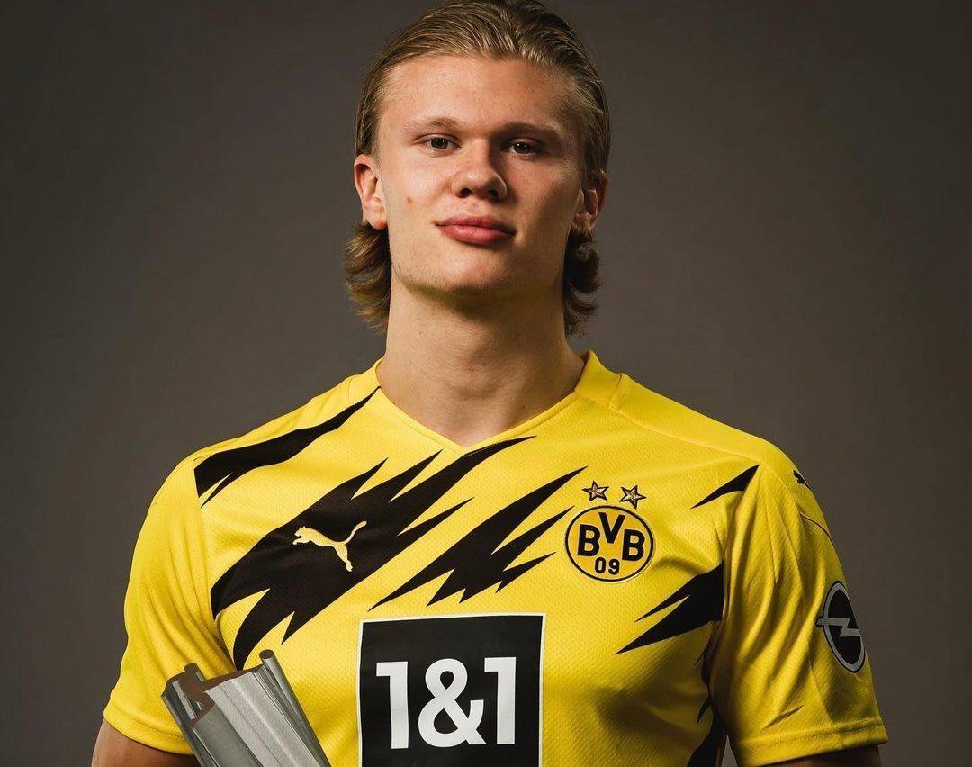 利物浦欧冠小组赛关键战平切尔西（欧冠小组赛焦点之战：利物浦与切尔西战成平局）