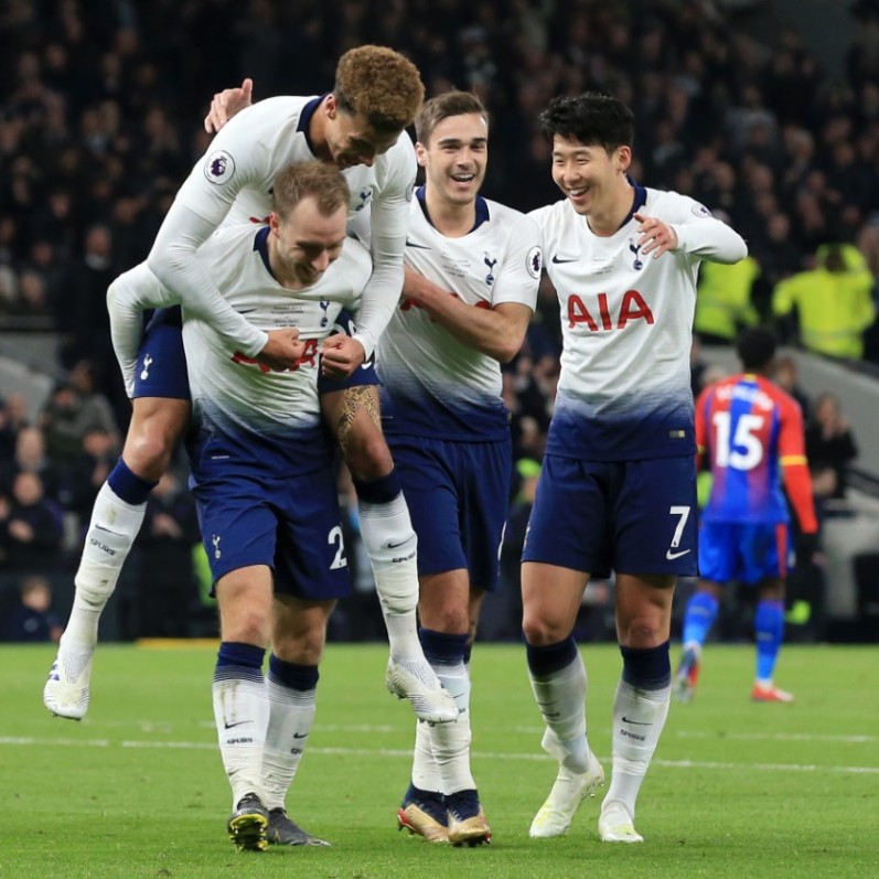 2025／26赛季英超：失去才会懂得珍惜？曼联铁人队长倒下（2025／26英超：曼联铁人队长伤退，失去方知珍贵）