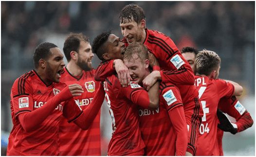 麦克托米奈vs丹麦全场数据：2解围1过人+贡献神级倒钩（麦克托米奈战丹麦全场表现：2次解围1次过人，奉献神级倒钩）